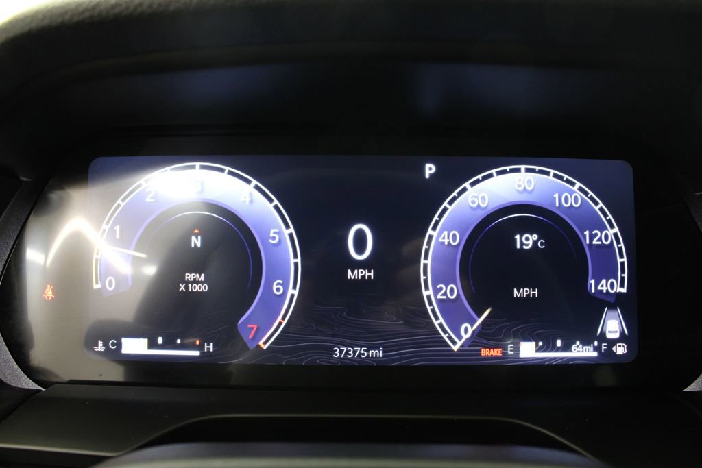 Used 2025 Jeep Grand Cherokee Altitude AWD/4WD image 10