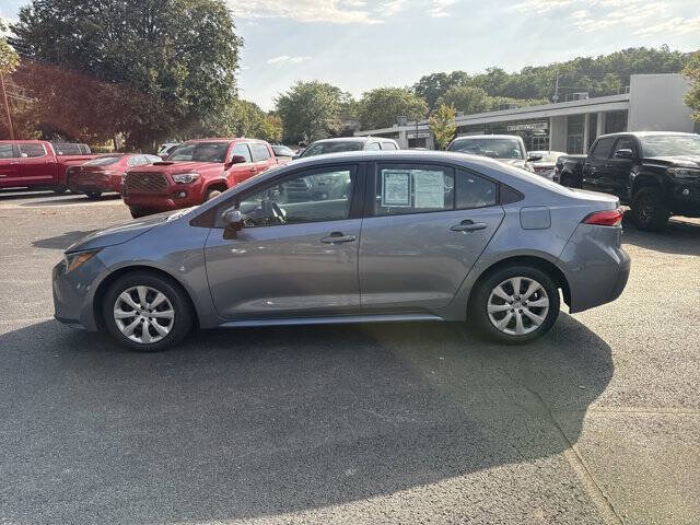 Used 2023 Toyota Corolla LE image 6
