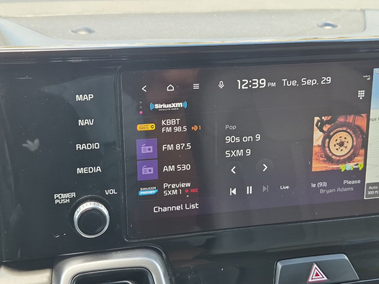 Used 2022 Kia Sorento S FWD image 16