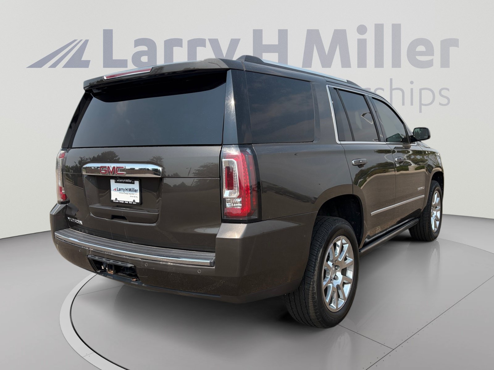 Used 2019 GMC Yukon Denali AWD/4WD image 6