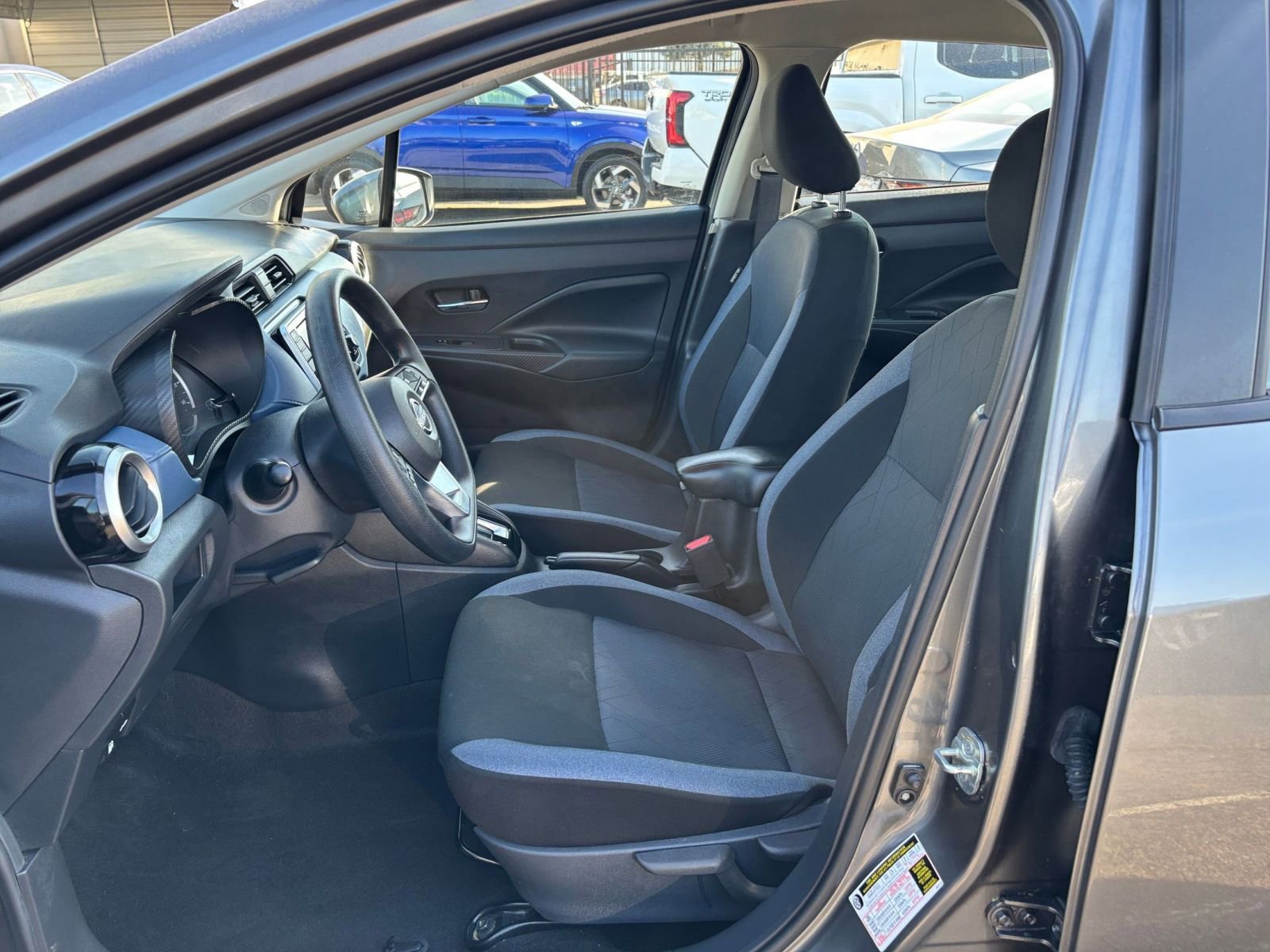 Used 2025 Nissan Versa SV image 24