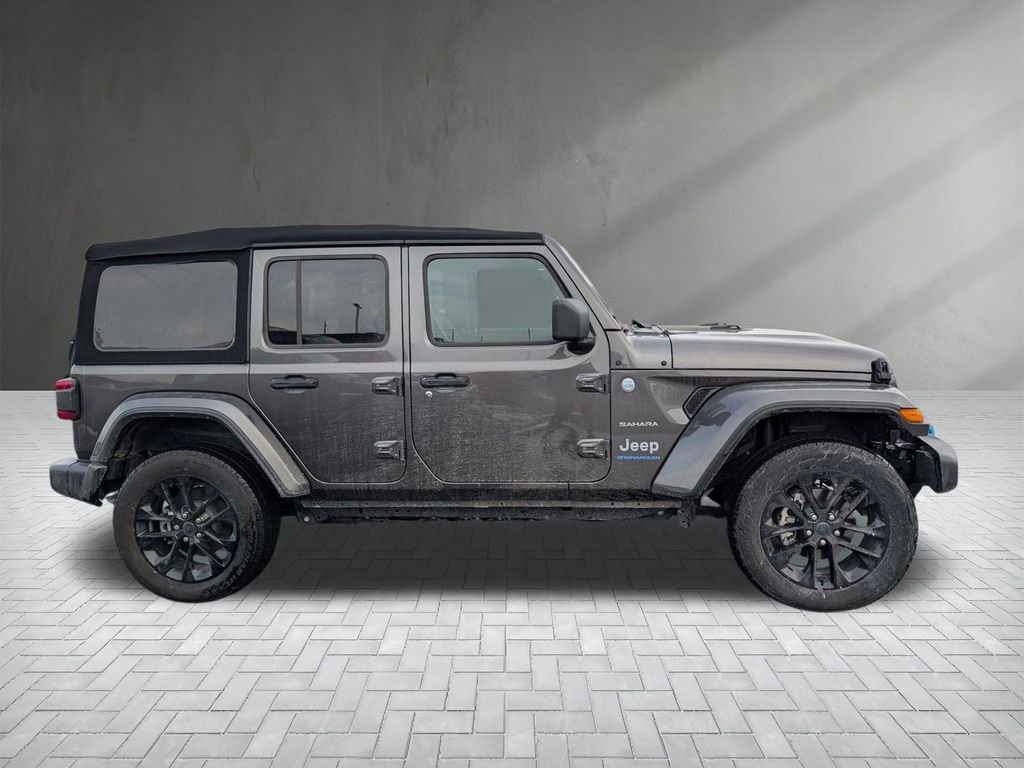 Used 2024 Jeep Wrangler Unlimited Sahara image 10
