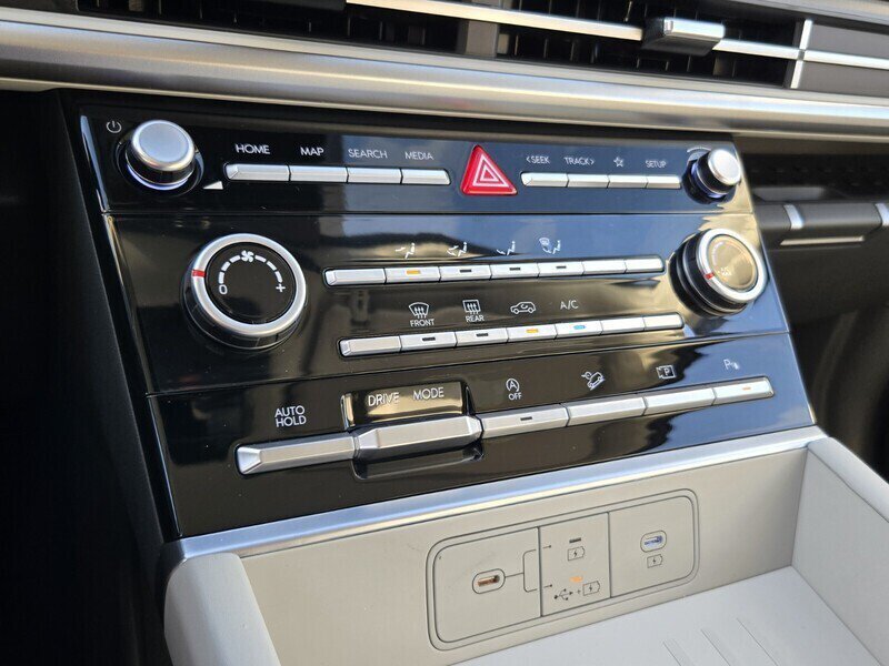 New 2026 Hyundai Santa Fe SE FWD image 8