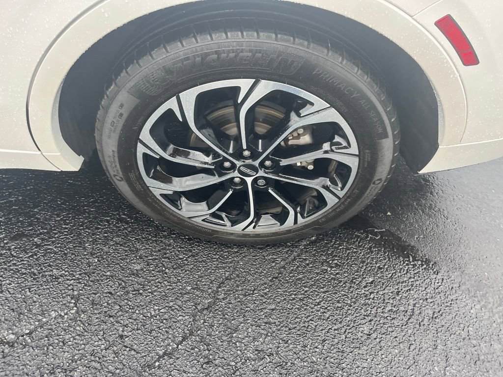 Used 2024 Lincoln Nautilus Reserve w/ Equipment Group 202A image 37