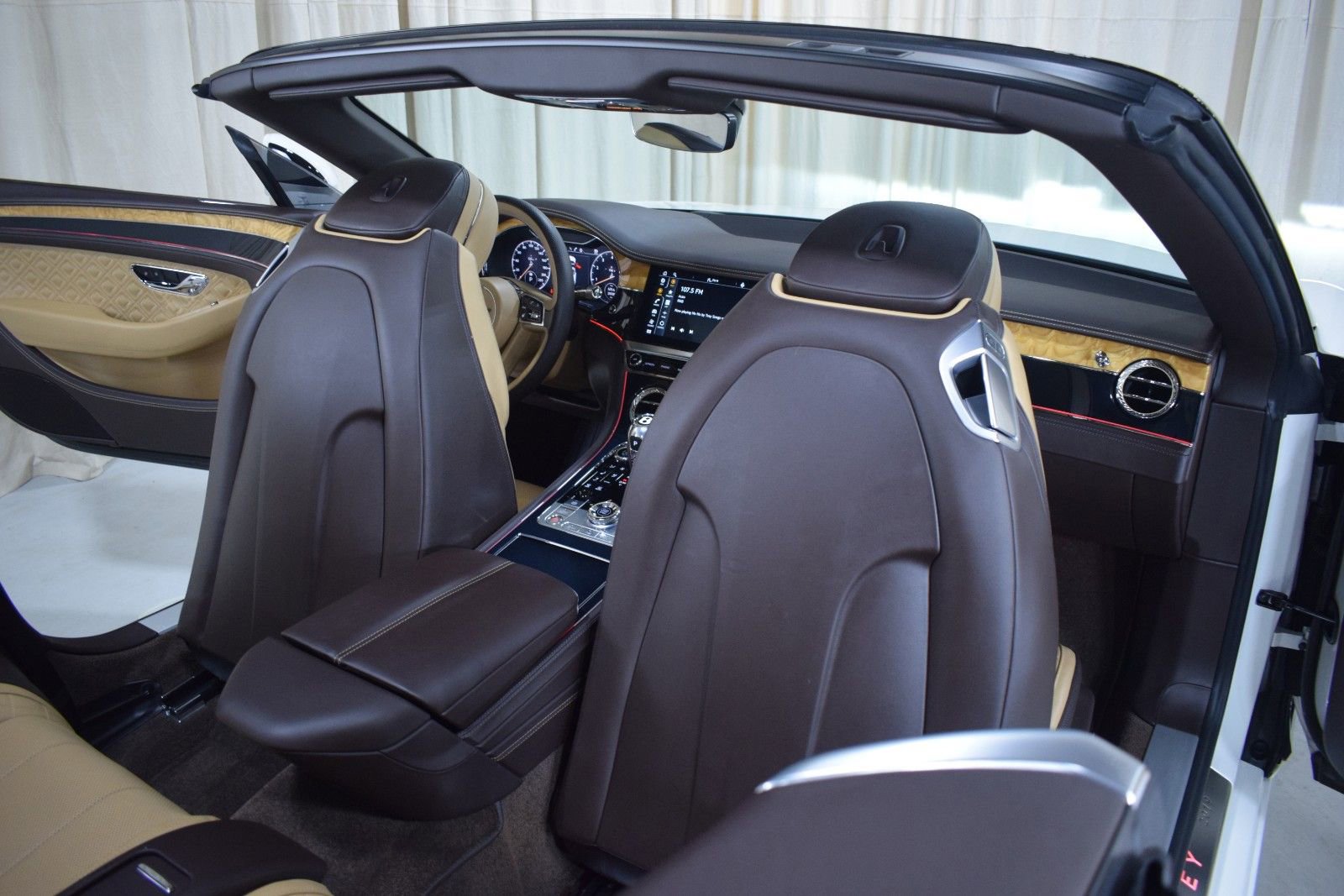 Used 2020 Bentley Continental GT image 19