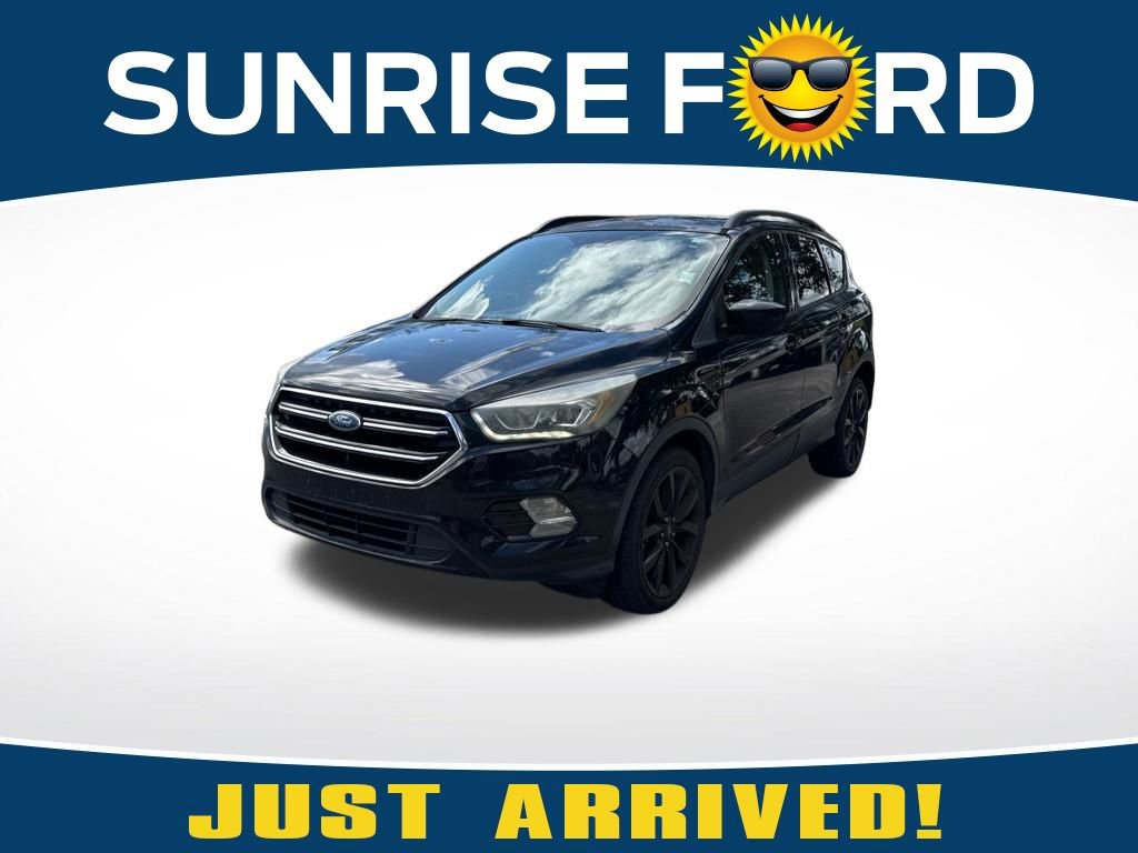 Used 2017 Ford Escape SE w/ SE Sport Appearance Package