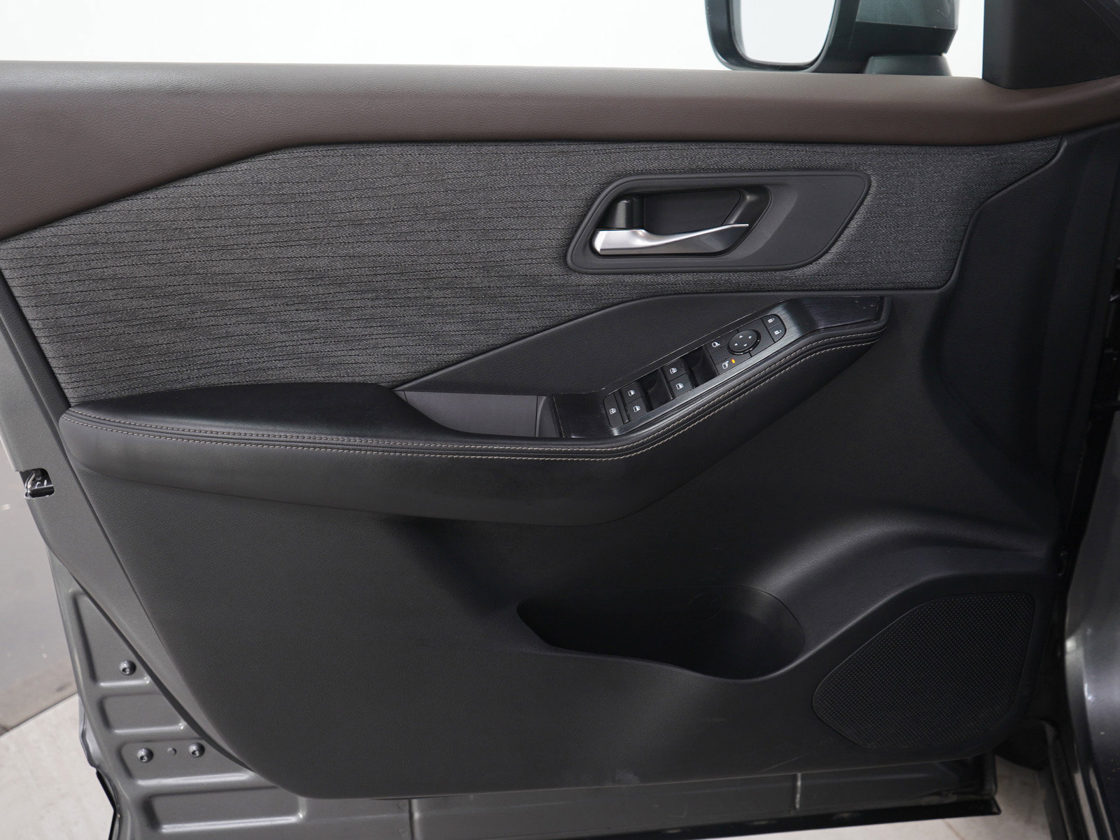 Used 2021 Nissan Rogue SV image 20