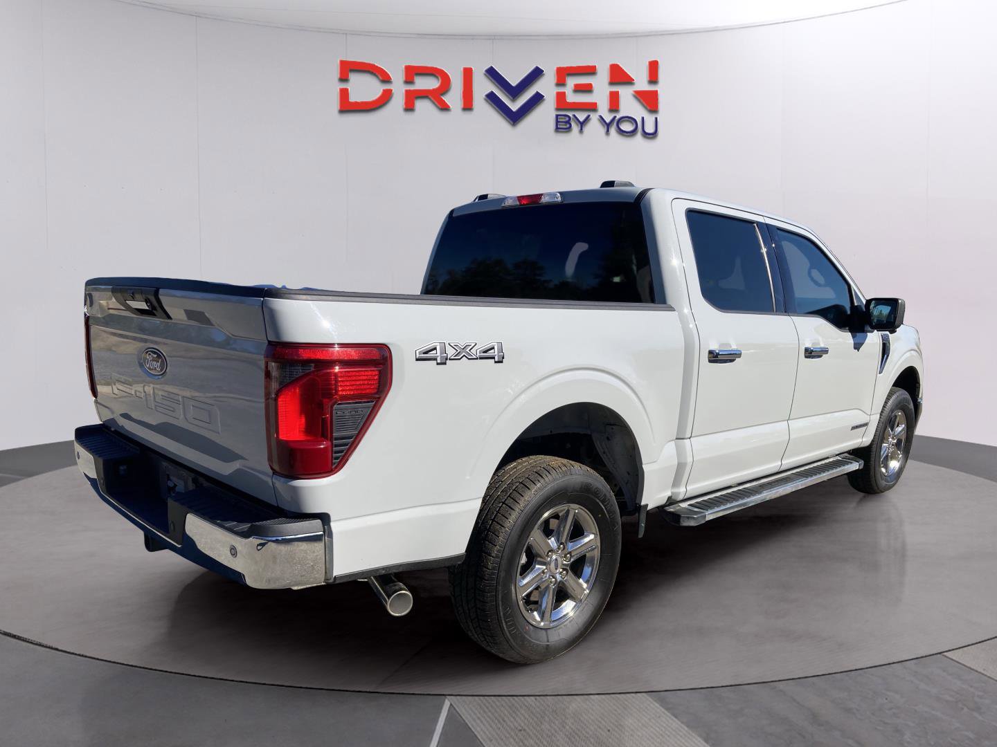 Used 2024 Ford F150 XLT w/ Mobile Office Package image 6