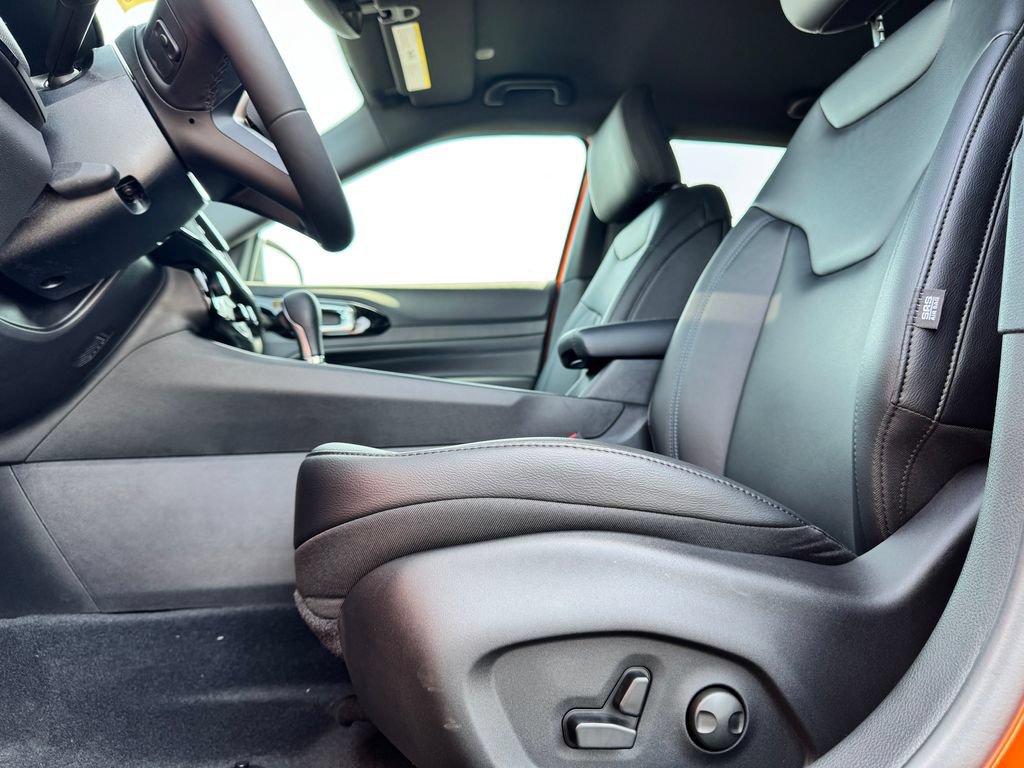 New 2026 Jeep Compass Limited AWD/4WD image 17