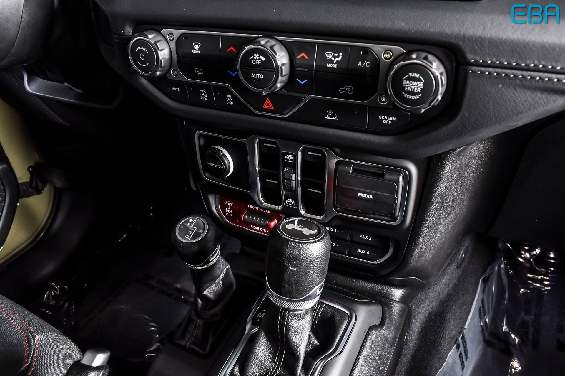 Used 2026 Jeep Wrangler Unlimited Rubicon AWD/4WD image 27