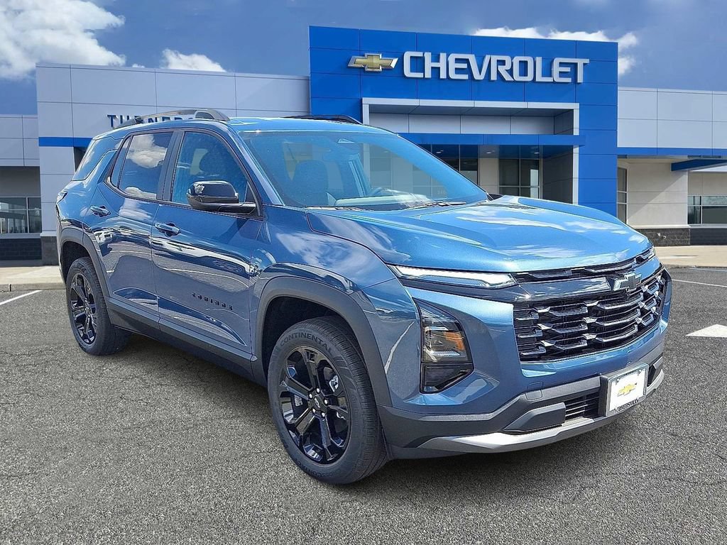 New 2026 Chevrolet Equinox LT w/ Midnight Edition FWD image 2