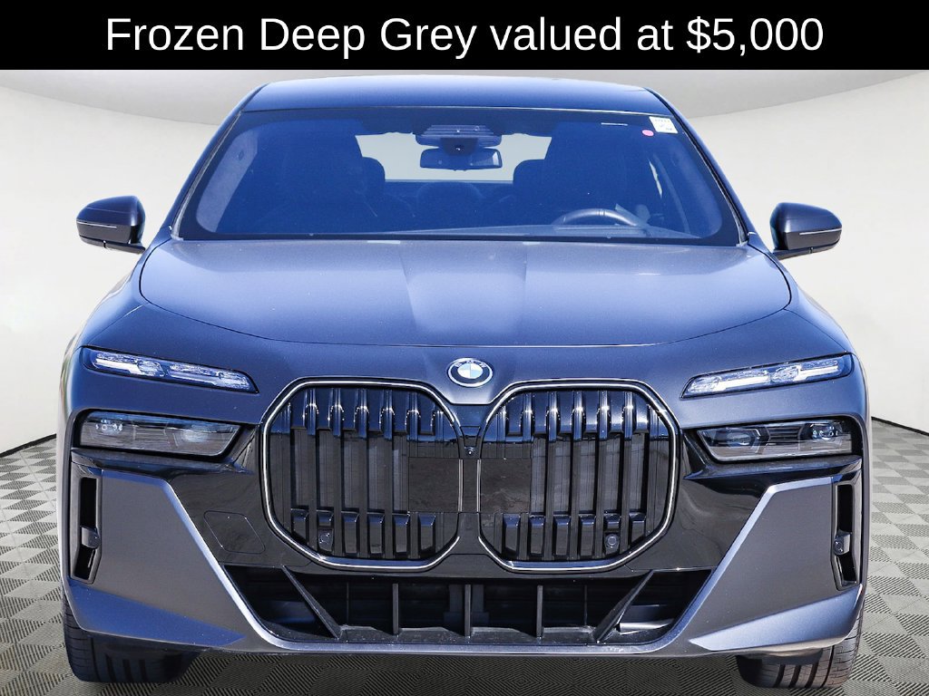 Used 2026 BMW i7 xDrive60 AWD/4WD image 2