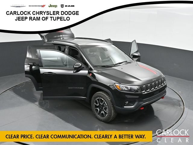New 2025 Jeep Compass Trailhawk w/ Sun & Sound Group AWD/4WD image 38
