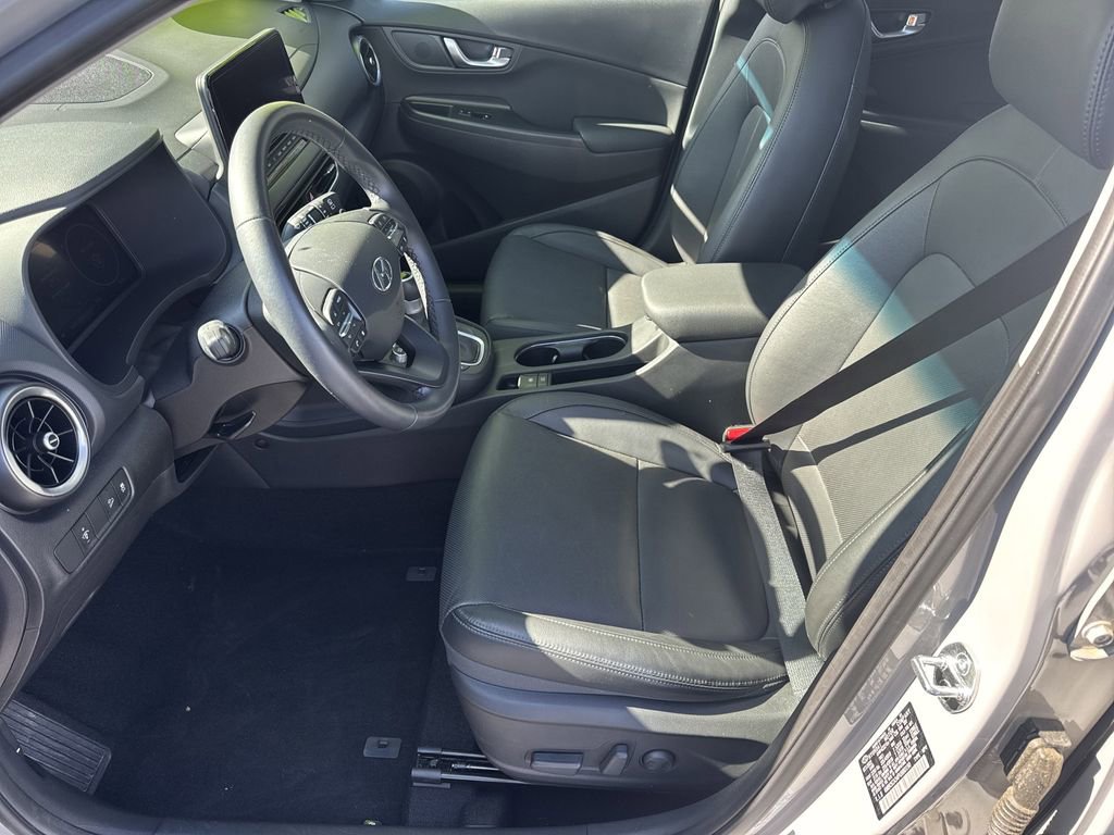 Used 2023 Hyundai Kona Limited w/ Cargo Package image 9