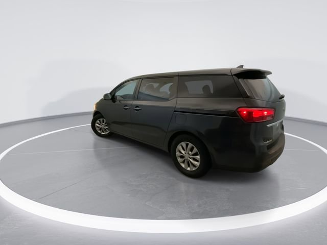 Used 2021 Kia Sedona LX image 2