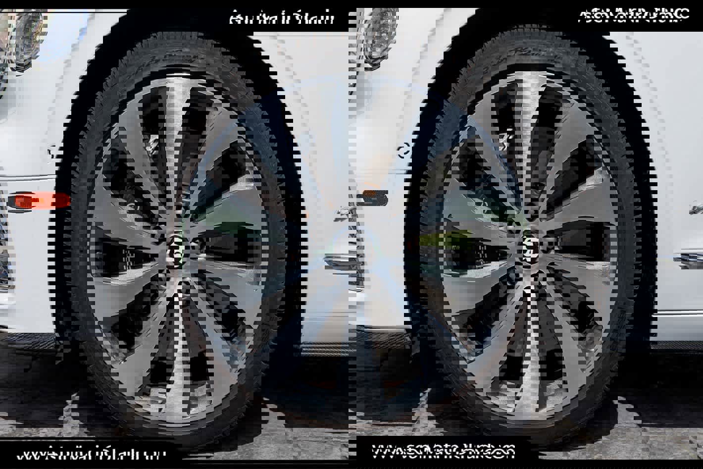 Used 2021 Bentley Flying Spur W12 image 38