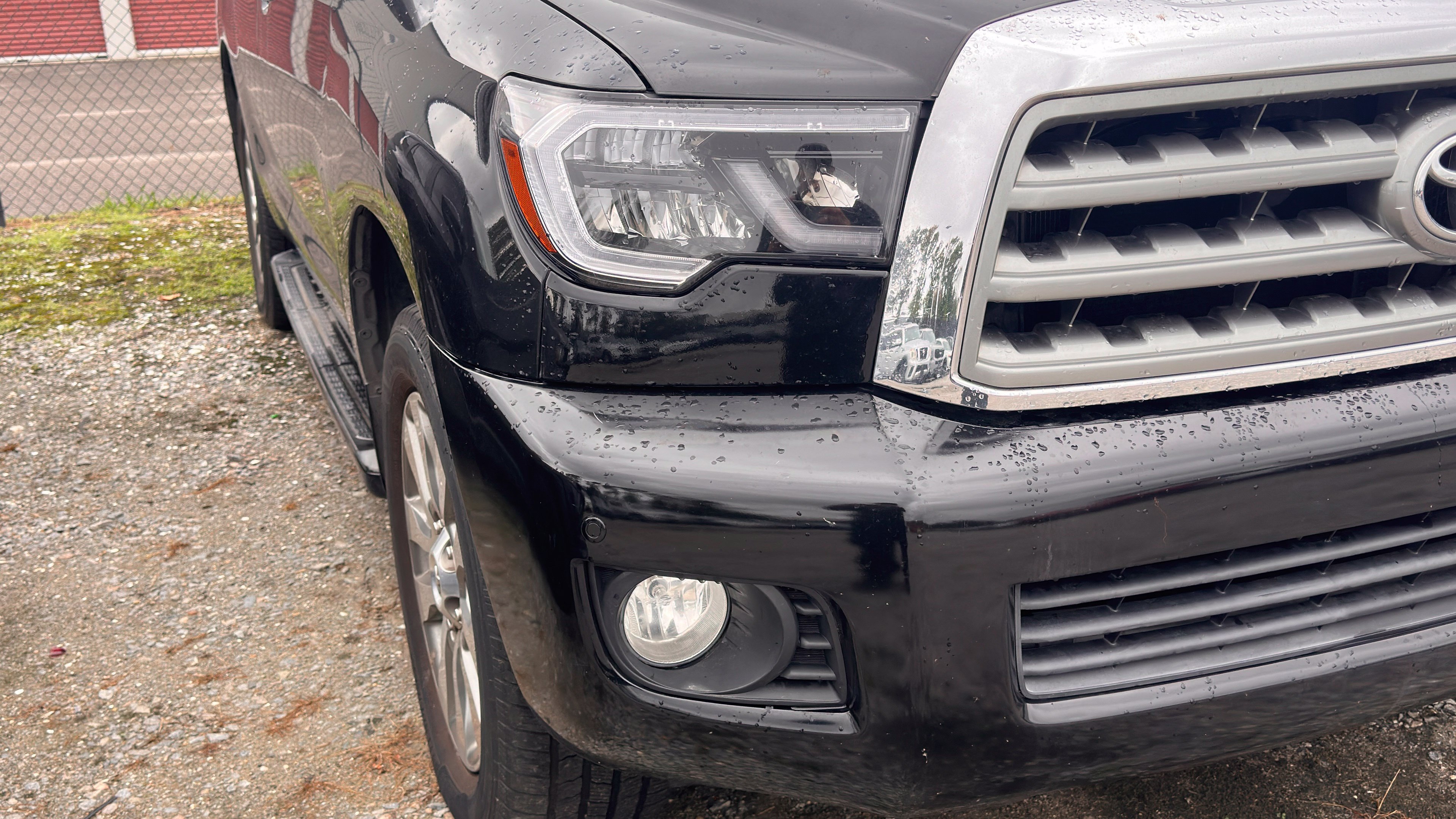 Used 2017 Toyota Sequoia Limited w/ Safety & Convenience Package AWD/4WD image 11