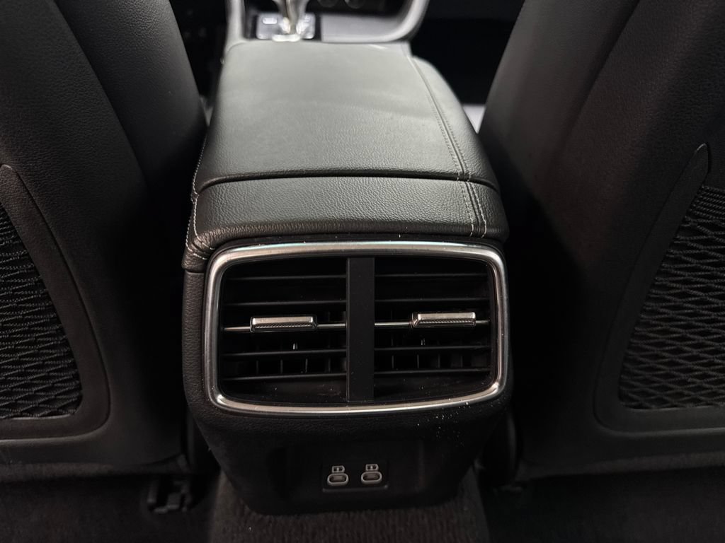 Used 2025 Genesis G70 2.5T RWD image 71