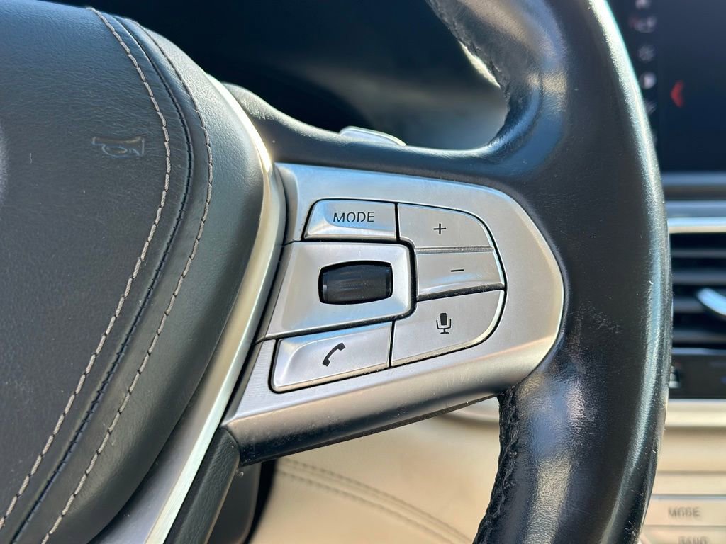 Used 2018 BMW 750i xDrive image 30