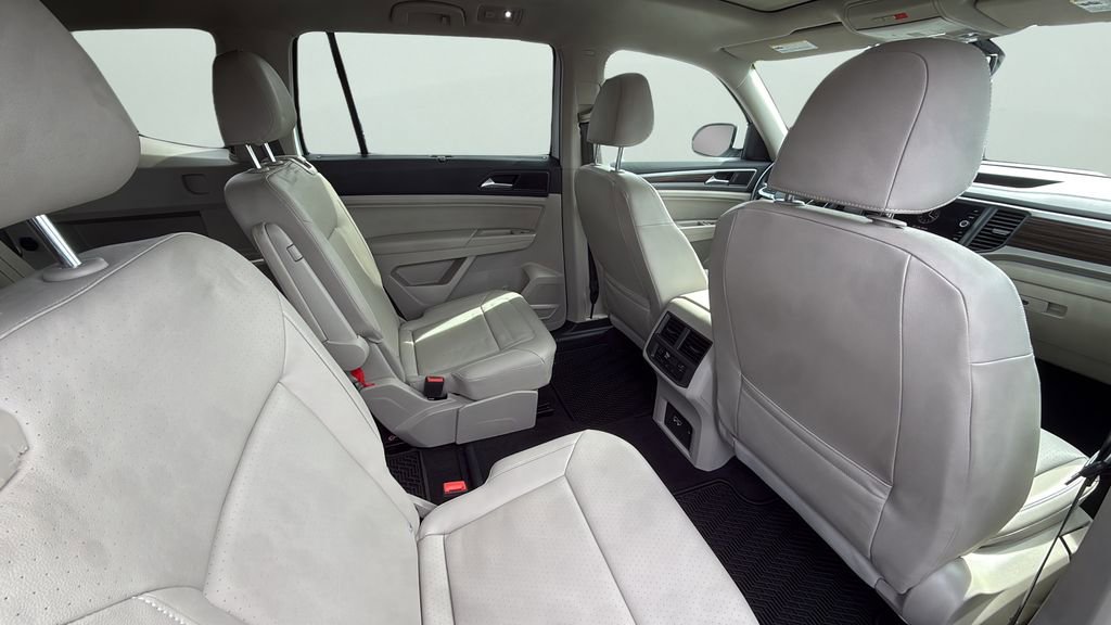 Used 2021 Volkswagen Atlas SE w/ Panoramic Sunroof Package image 18