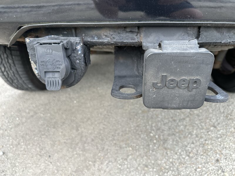 Used 2009 Jeep Liberty Sport w/ Popular Equipment Group AWD/4WD image 17