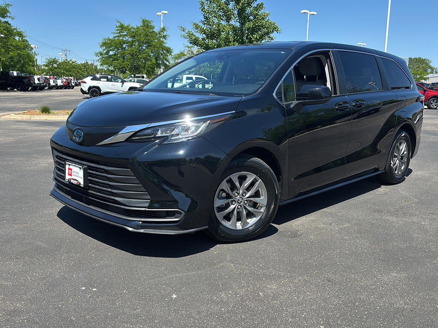 Used 2022 Toyota Sienna LE