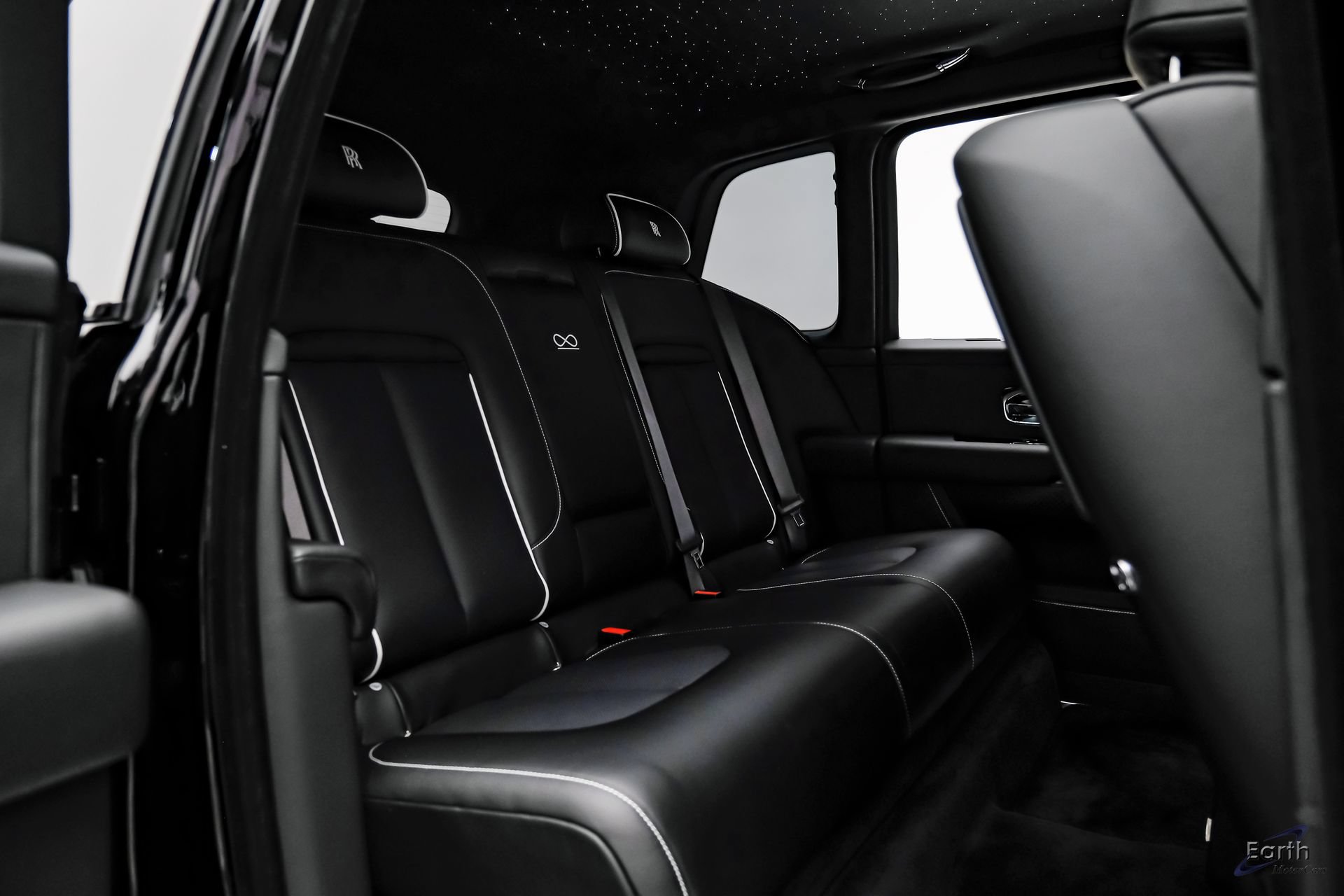 Used 2026 Rolls-Royce Cullinan Black Badge AWD/4WD image 95