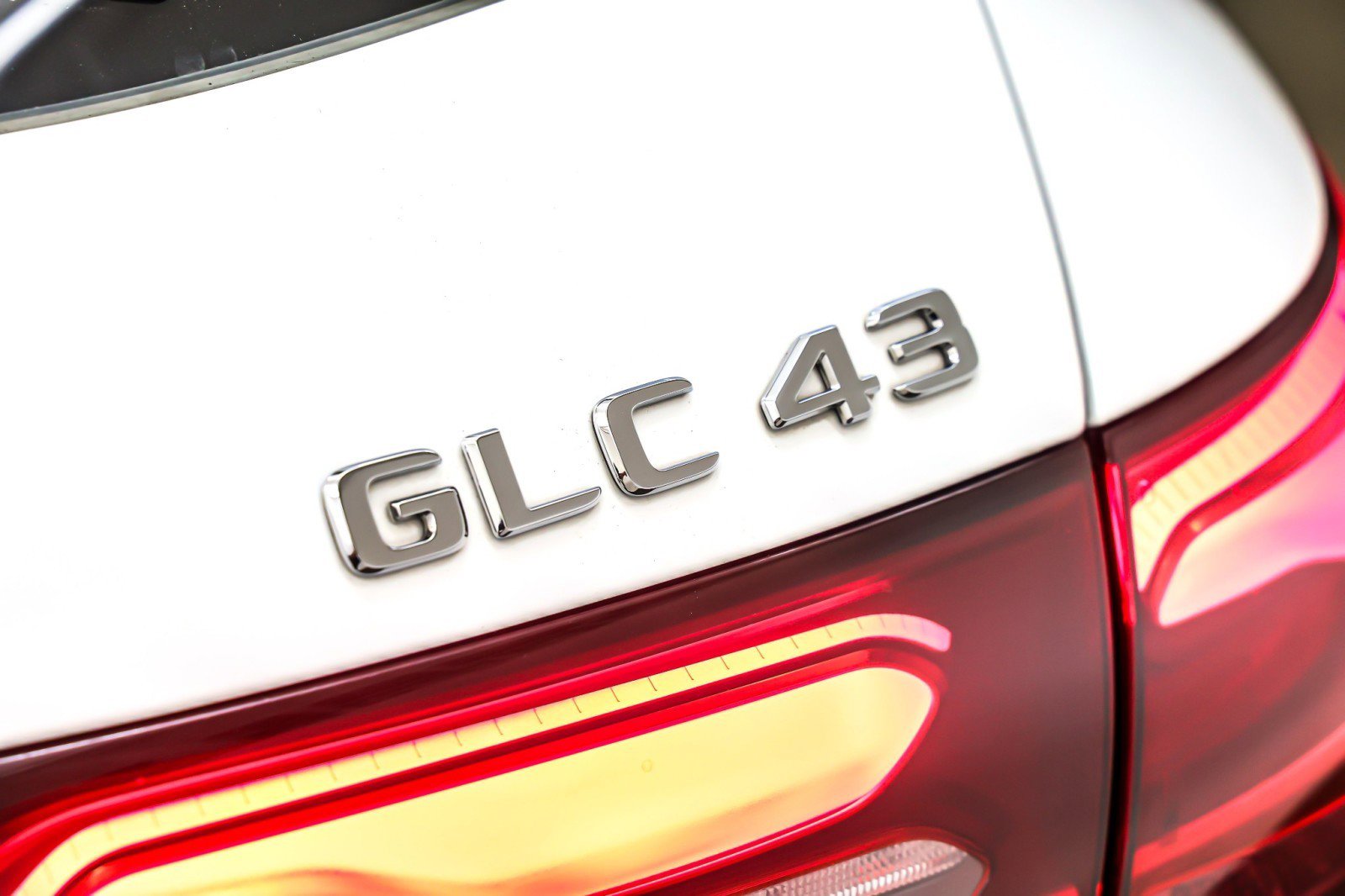 Used 2024 Mercedes-Benz GLC 43 AMG 4MATIC image 10