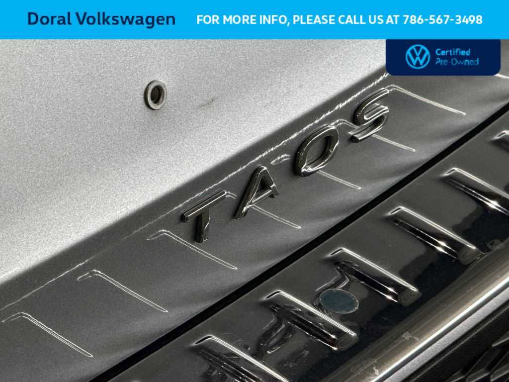 Used 2025 Volkswagen Taos SE FWD image 10