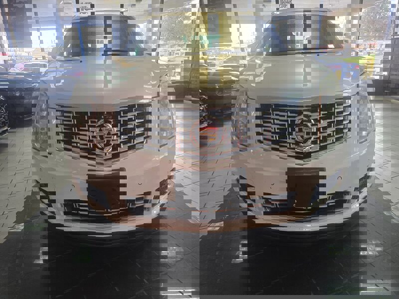 Used 2013 Cadillac SRX Luxury w/ Driver Awareness Package image 2