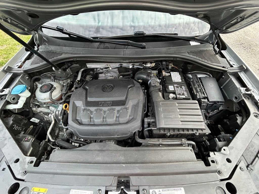 Used 2020 Volkswagen Tiguan SEL FWD image 12