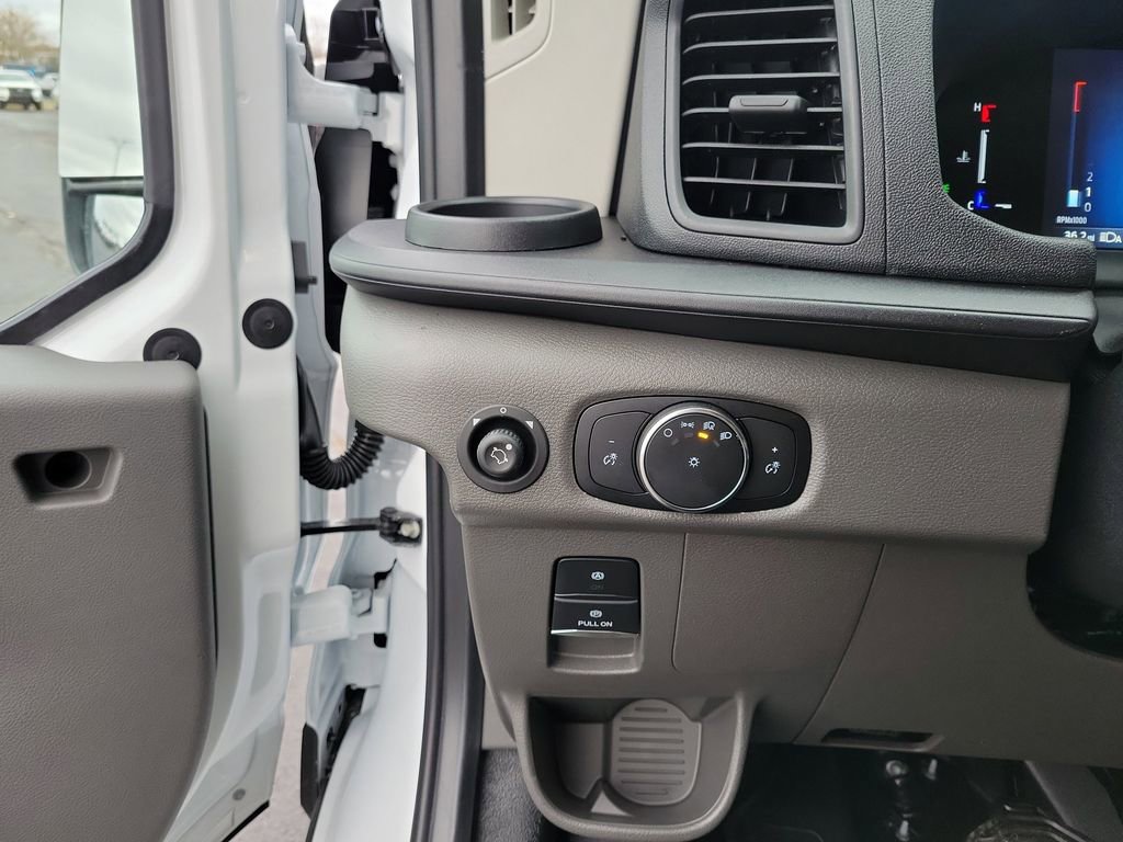 New 2026 Ford Transit 250 148 Medium Roof image 21