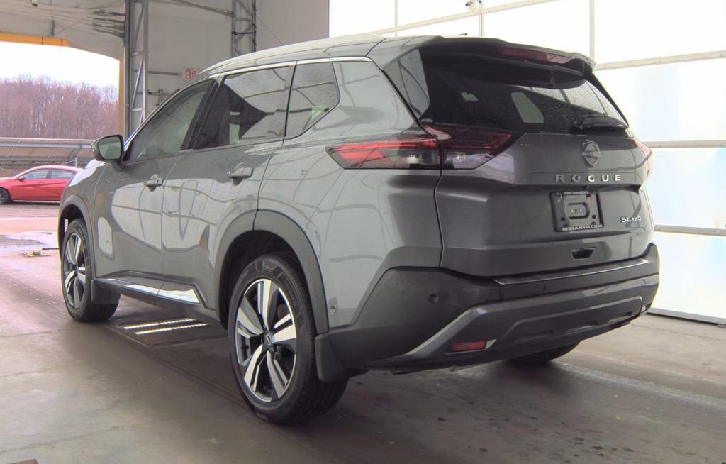 Used 2023 Nissan Rogue SL w/ SL Premium Package image 35