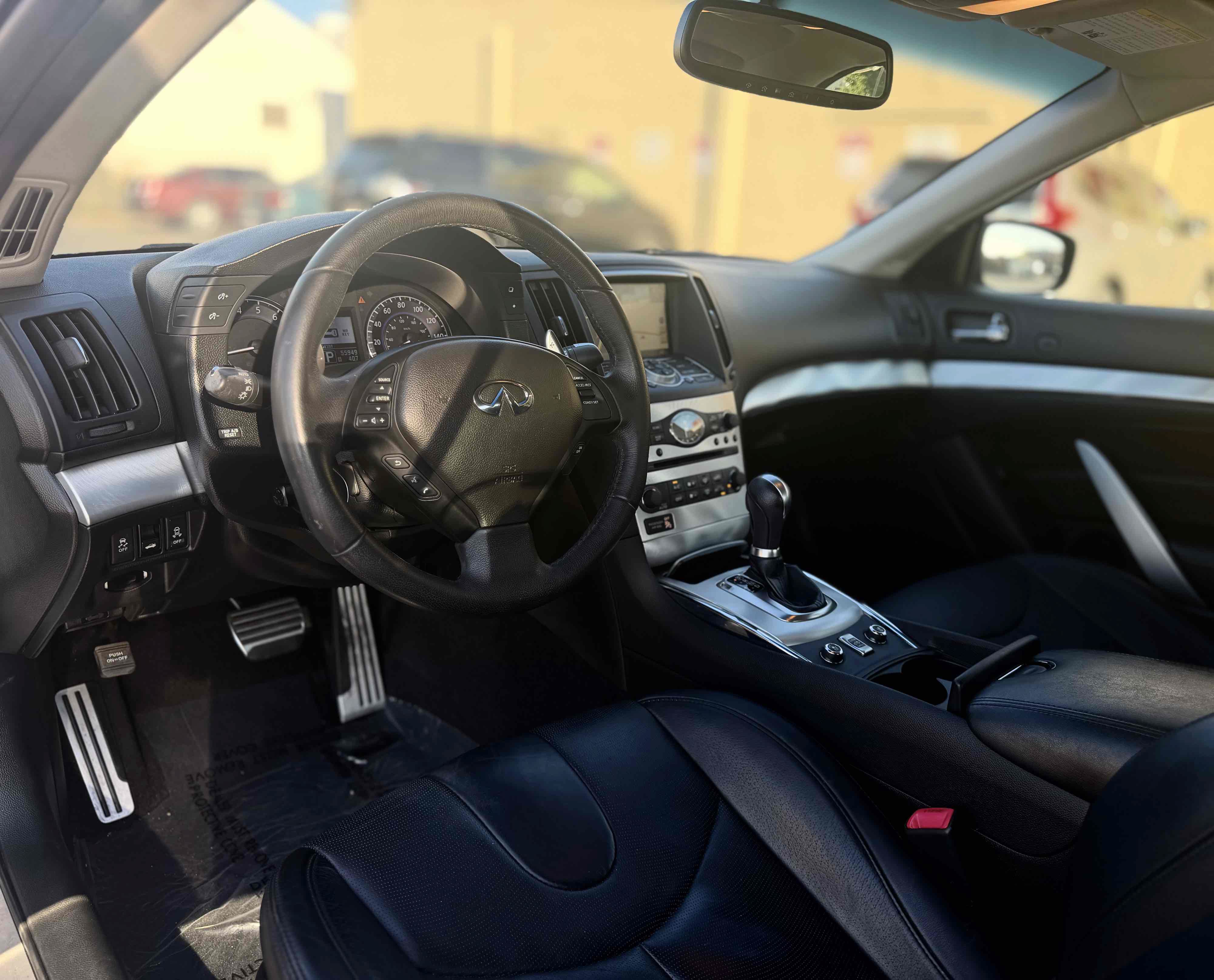 Used 2014 INFINITI Q60 Convertible w/ Premium Package RWD image 22