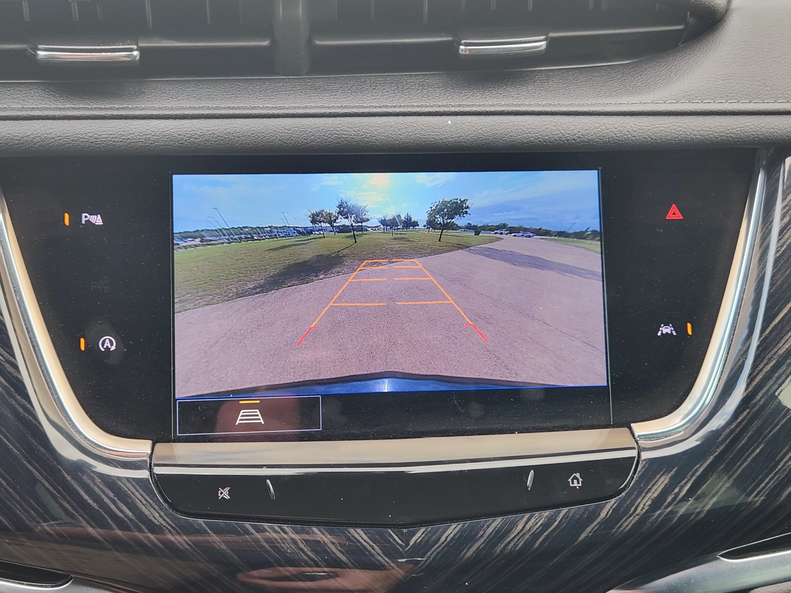 Used 2023 Cadillac XT6 Premium Luxury FWD image 21