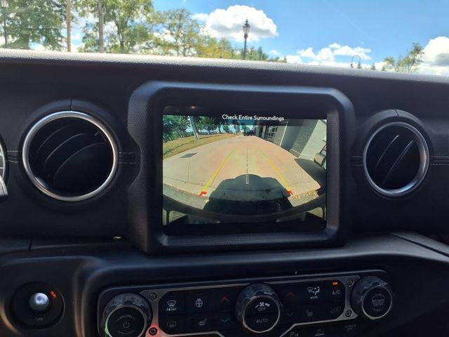 Certified 2022 Jeep Wrangler Unlimited Sahara w/ Cold Weather Group image 22