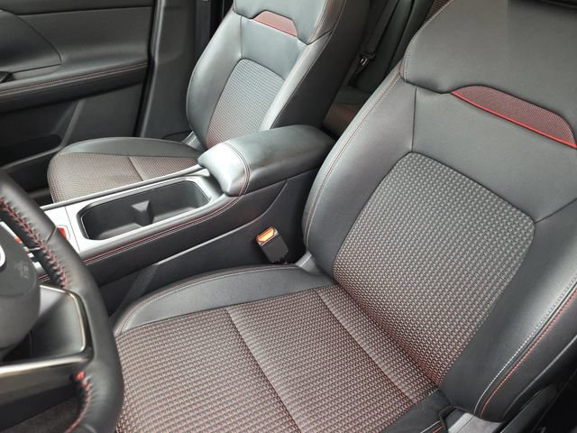 Used 2026 Nissan Kicks SR FWD image 15