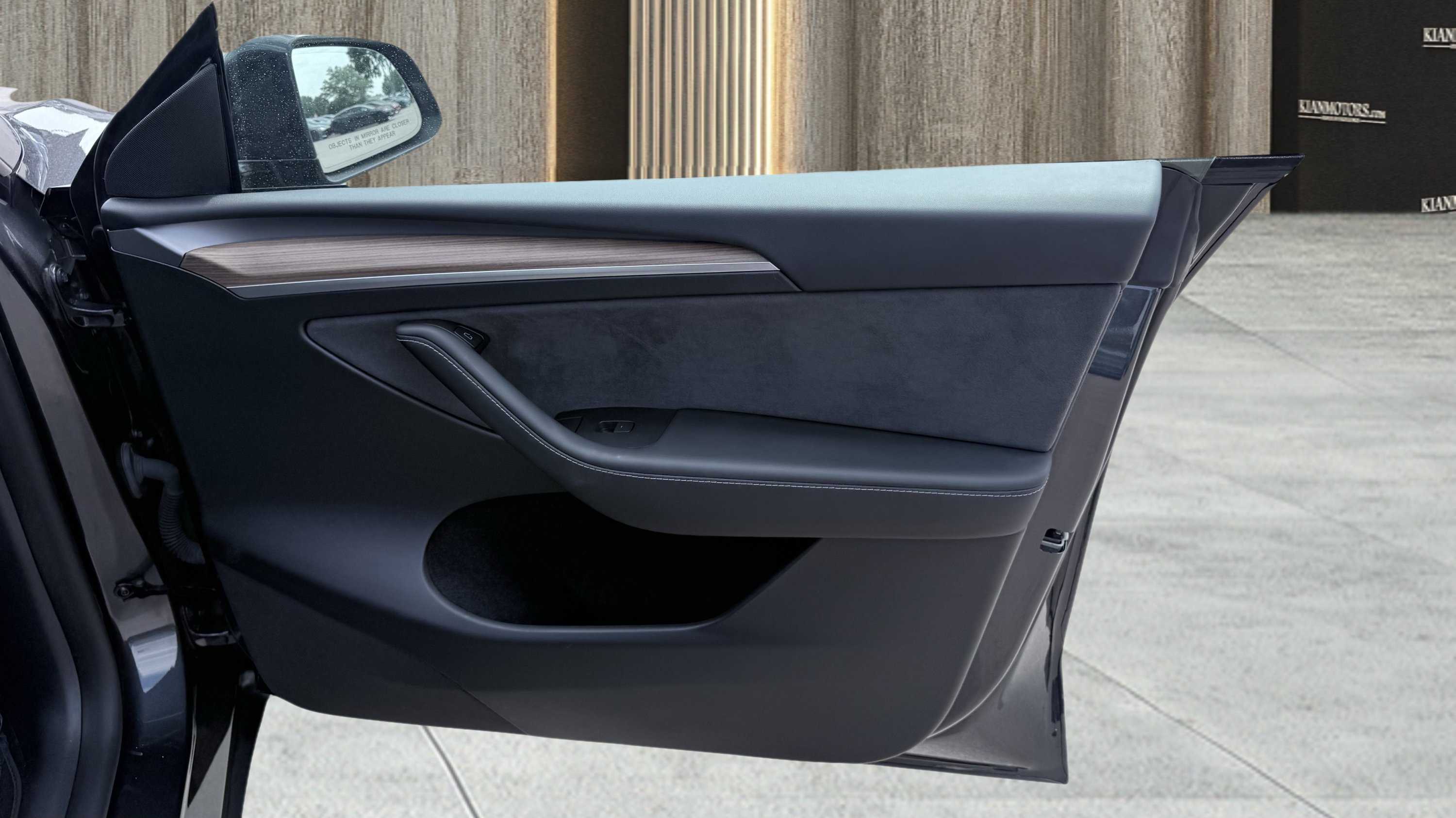 Used 2024 Tesla Model Y Long Range RWD image 40