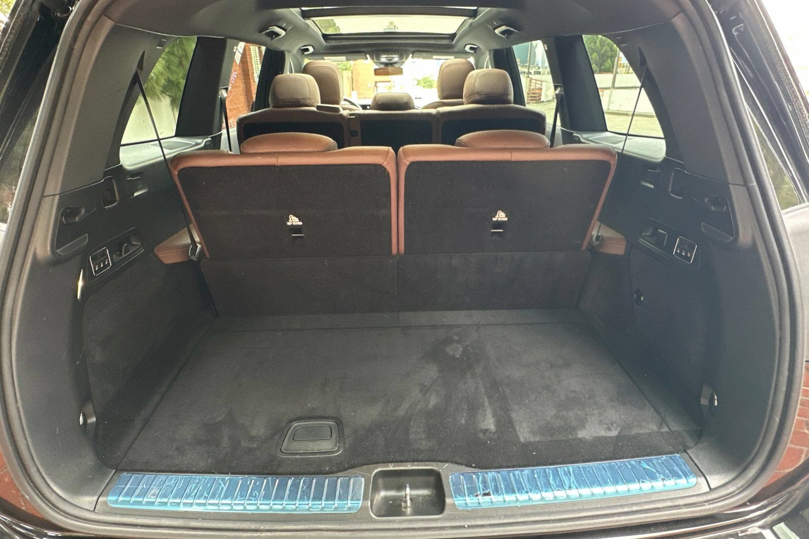 Used 2024 Mercedes-Benz GLS 450 4MATIC image 20