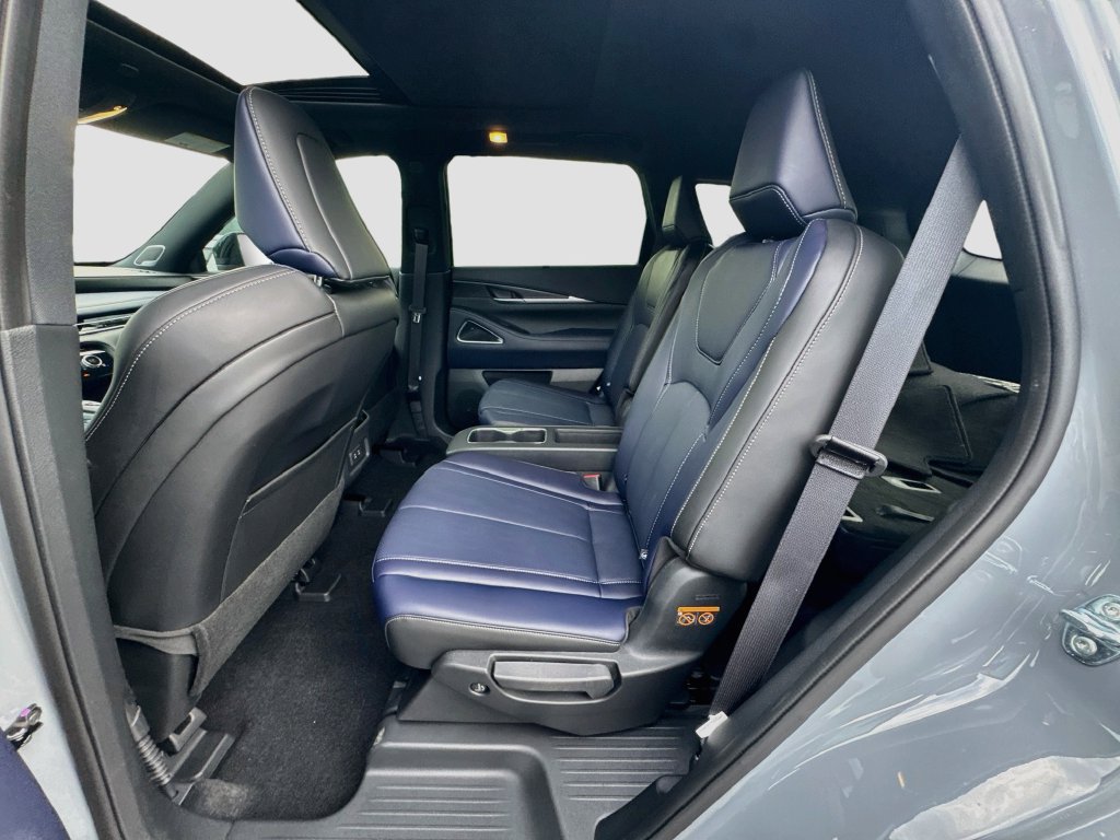 Used 2026 INFINITI QX60 Sport w/ Dark Cargo Package AWD/4WD image 27