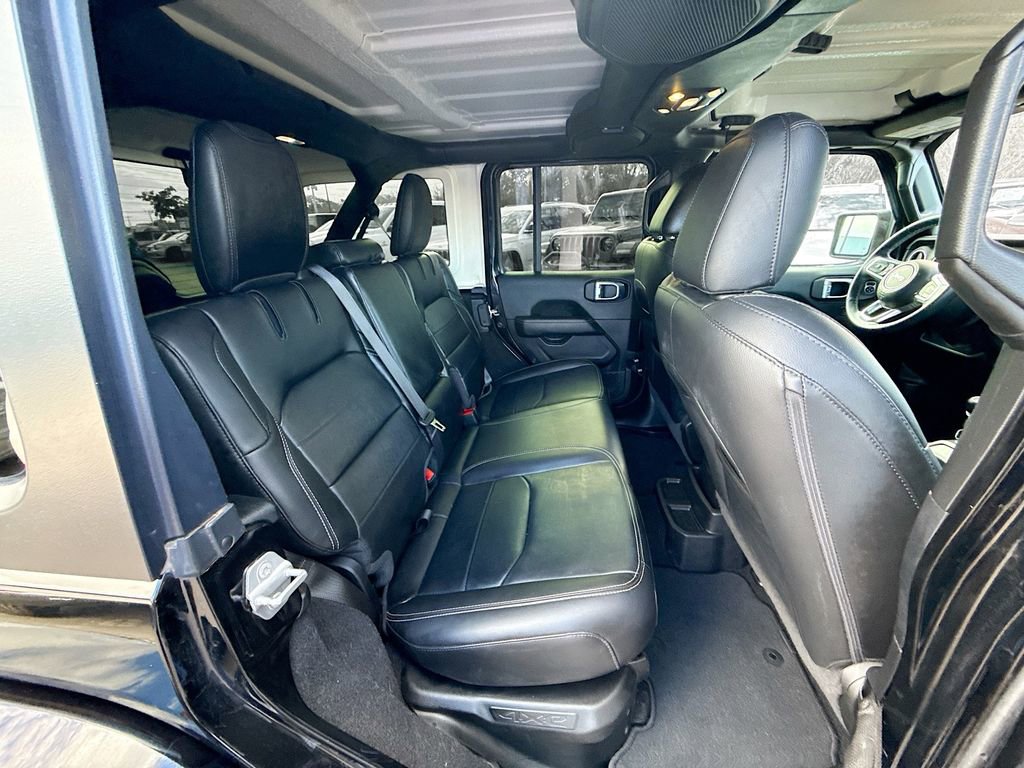Used 2021 Jeep Wrangler Unlimited Sahara image 29