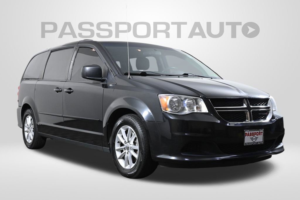 Used 2016 Dodge Grand Caravan SXT image 3