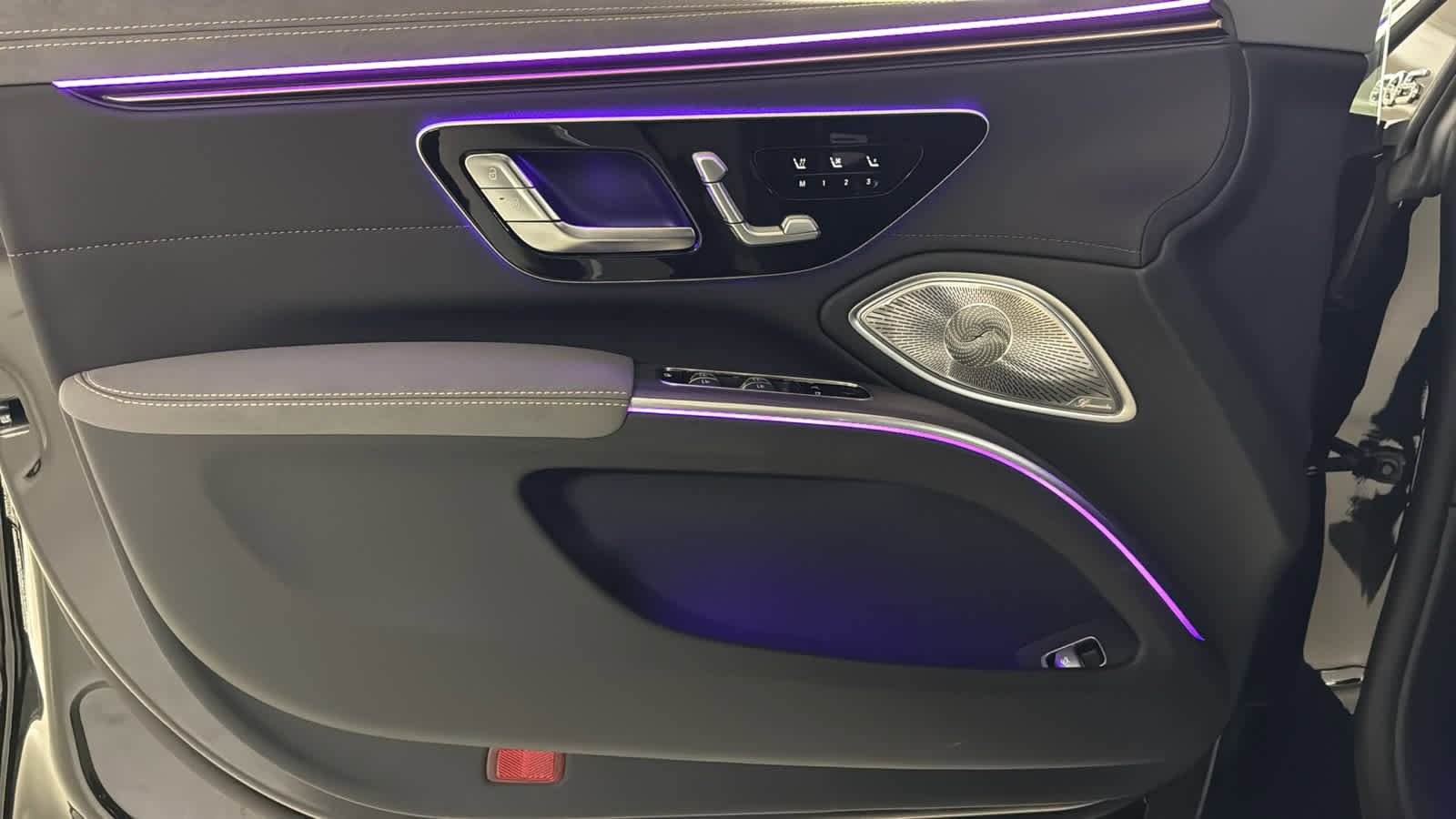 New 2025 Mercedes-Benz EQS 450+ 4MATIC Sedan image 14