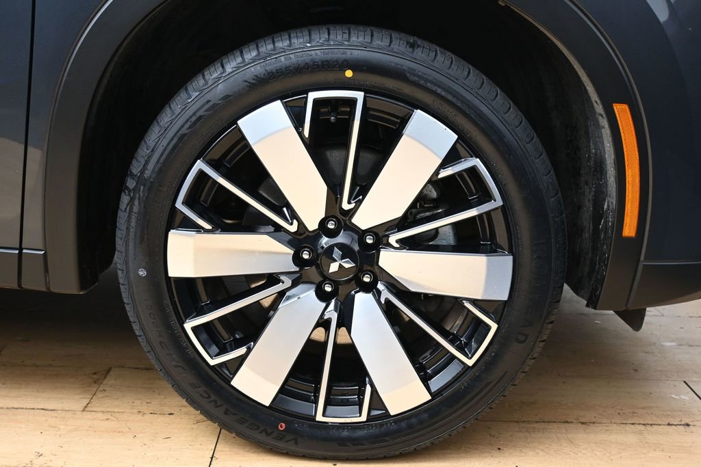 Used 2025 Mitsubishi Outlander SE AWD/4WD image 14