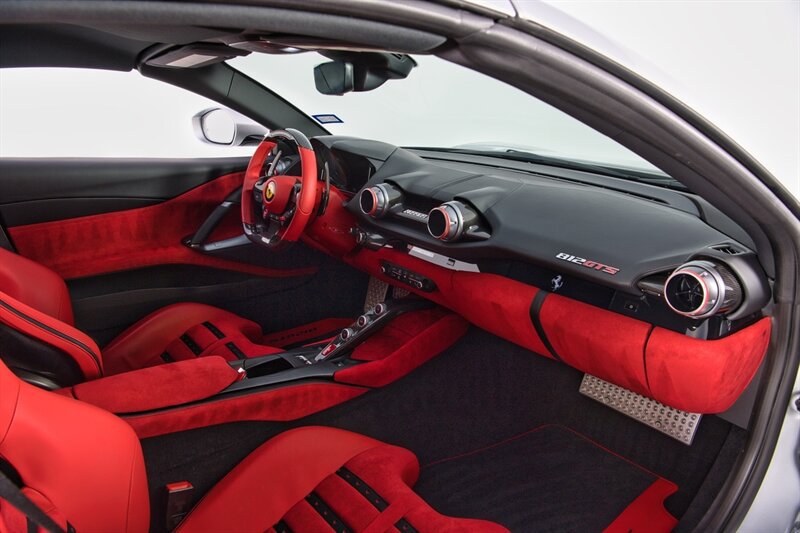 Used 2023 Ferrari 812 GTS RWD image 38