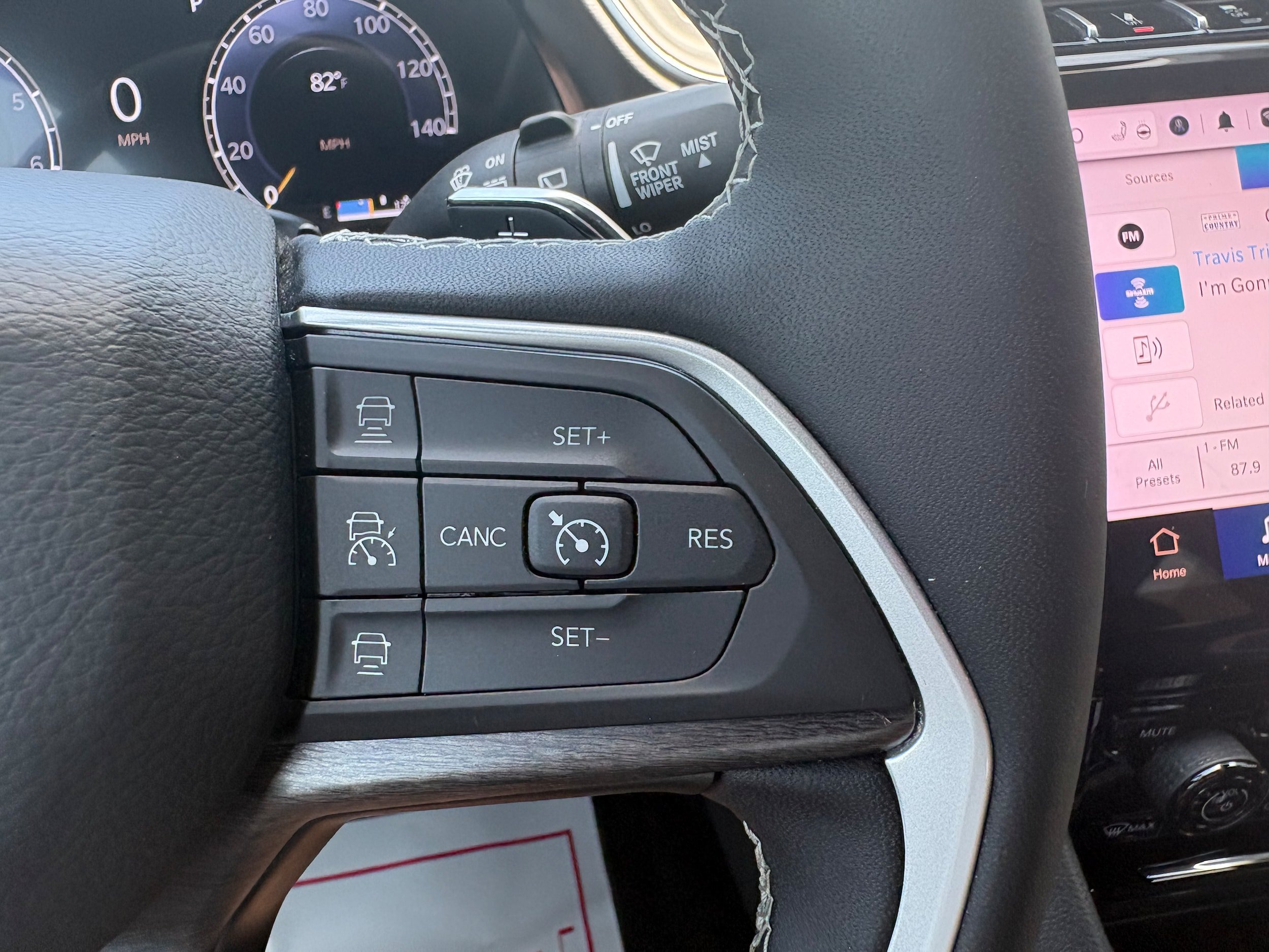 Certified 2024 Jeep Grand Cherokee Limited AWD/4WD image 19