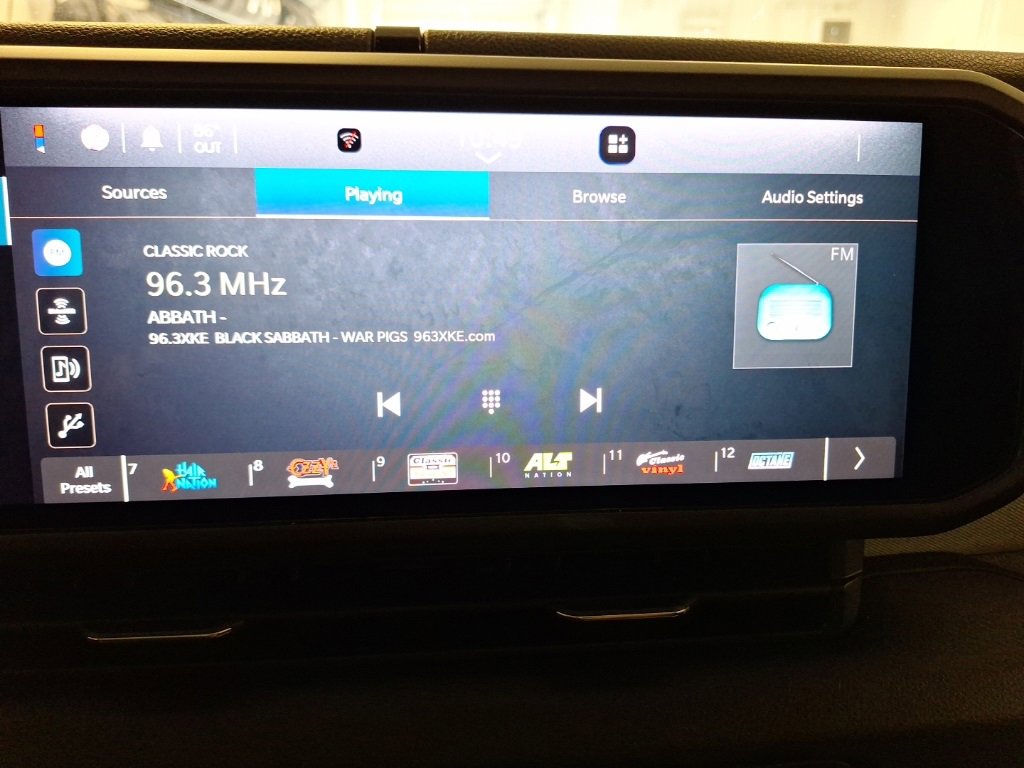 Used 2024 Jeep Gladiator Sport image 18