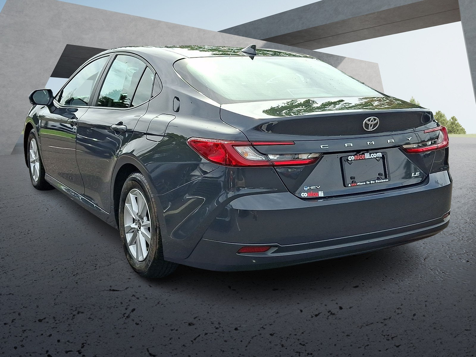 Used 2025 Toyota Camry LE FWD image 4