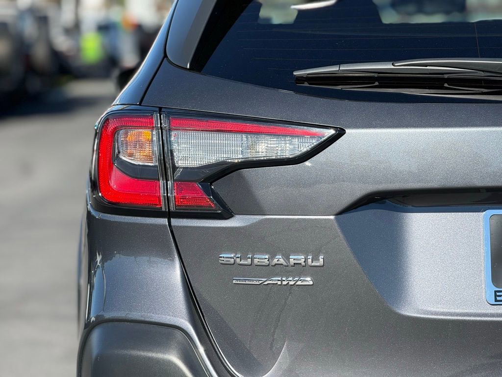 Used 2025 Subaru Outback Touring image 8