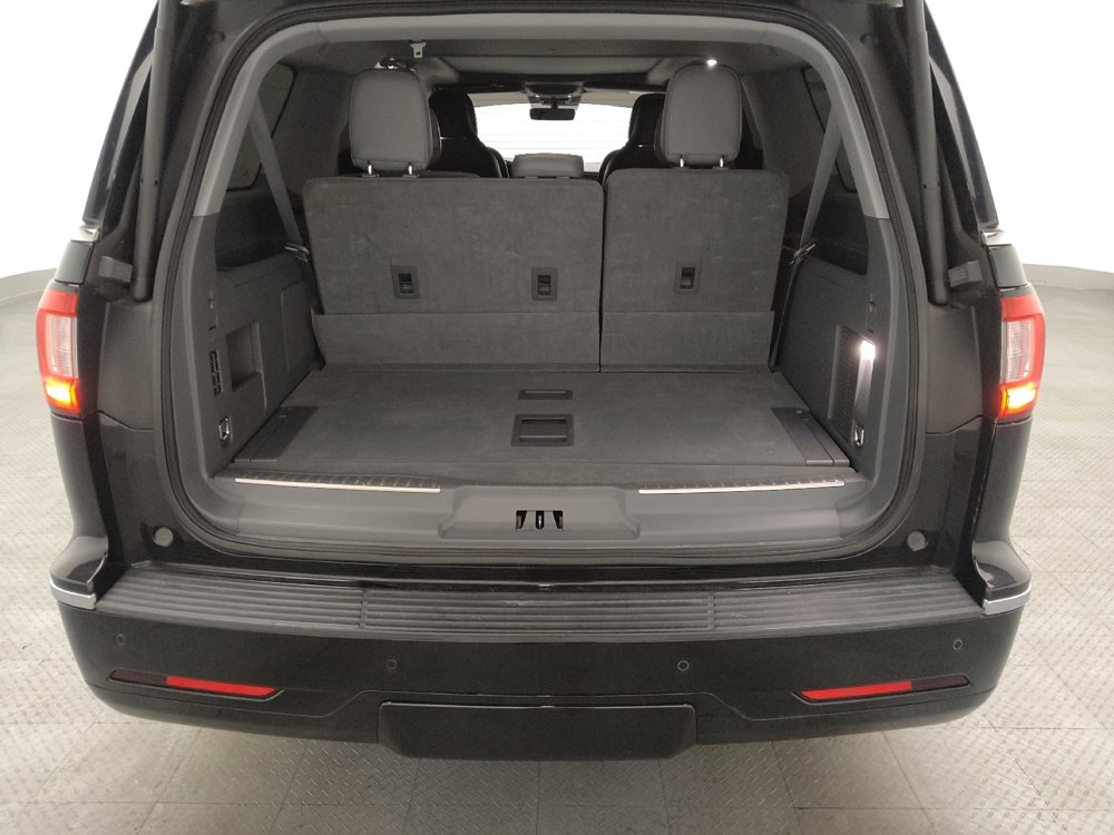 Used 2018 Lincoln Navigator L Reserve w/ Technology Package image 29